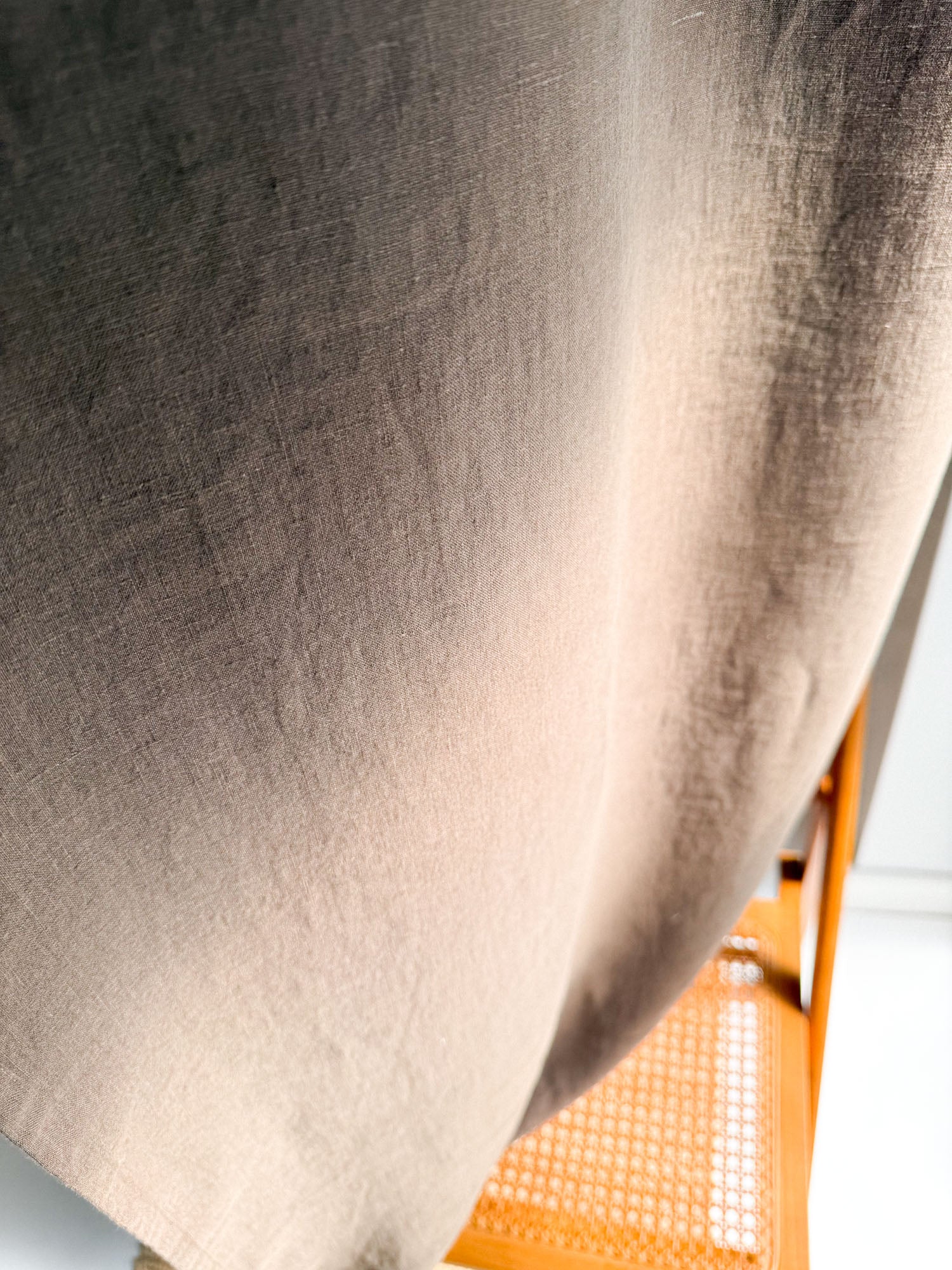 Middenzware linnen gordijnen – Bruin, set van 2