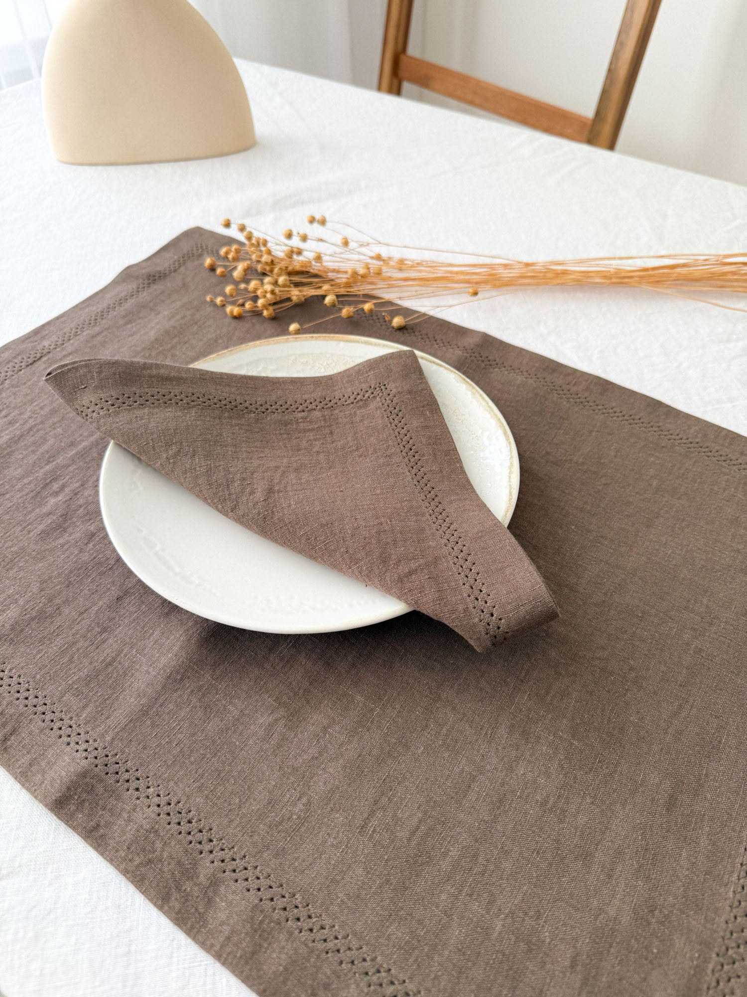 Bruin Linnen Servet met Open Zoomsteek