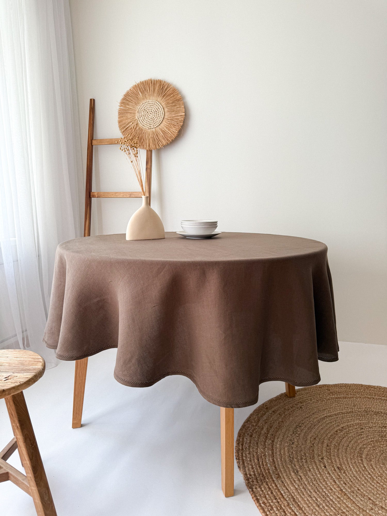 Bruin Rond Linnen Tafelkleed met Open Zoomsteek