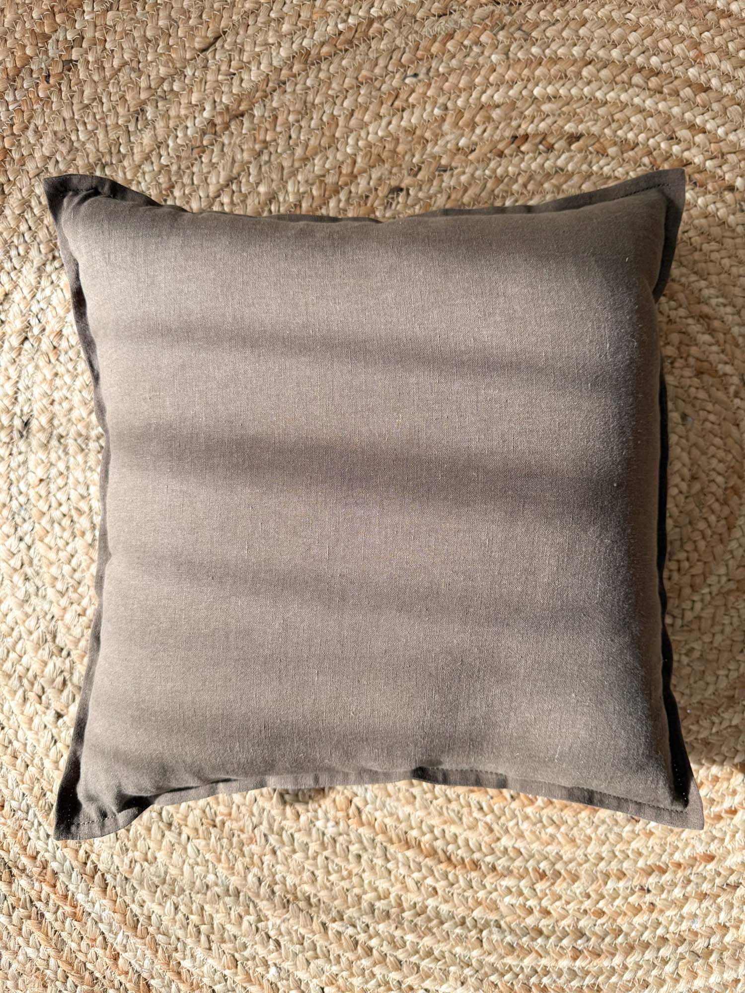 Bruin Linnen Kussenhoes met Rand