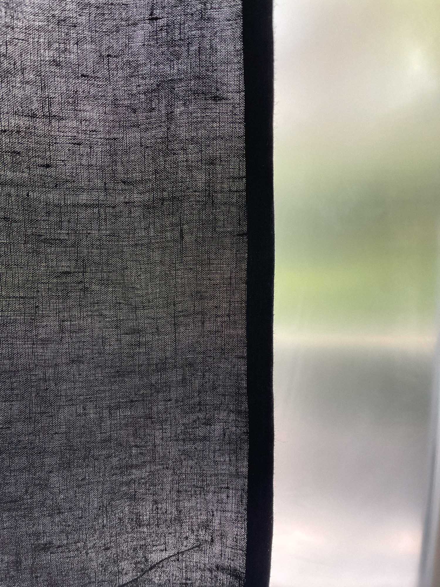 Middenzware linnen gordijnen – Zwart, set van 2