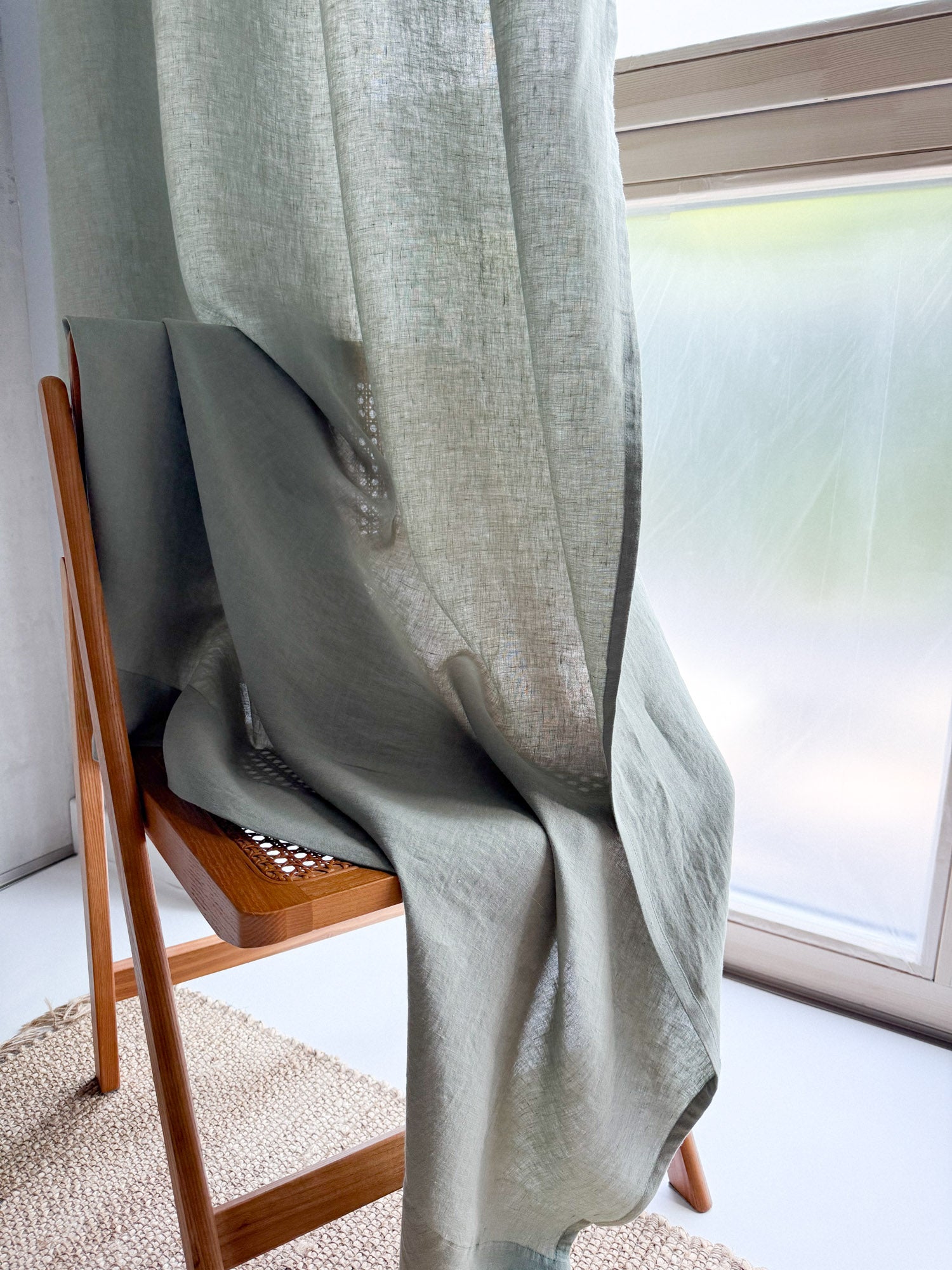 Middenzware linnen gordijnen – Saliegroen, set van 2