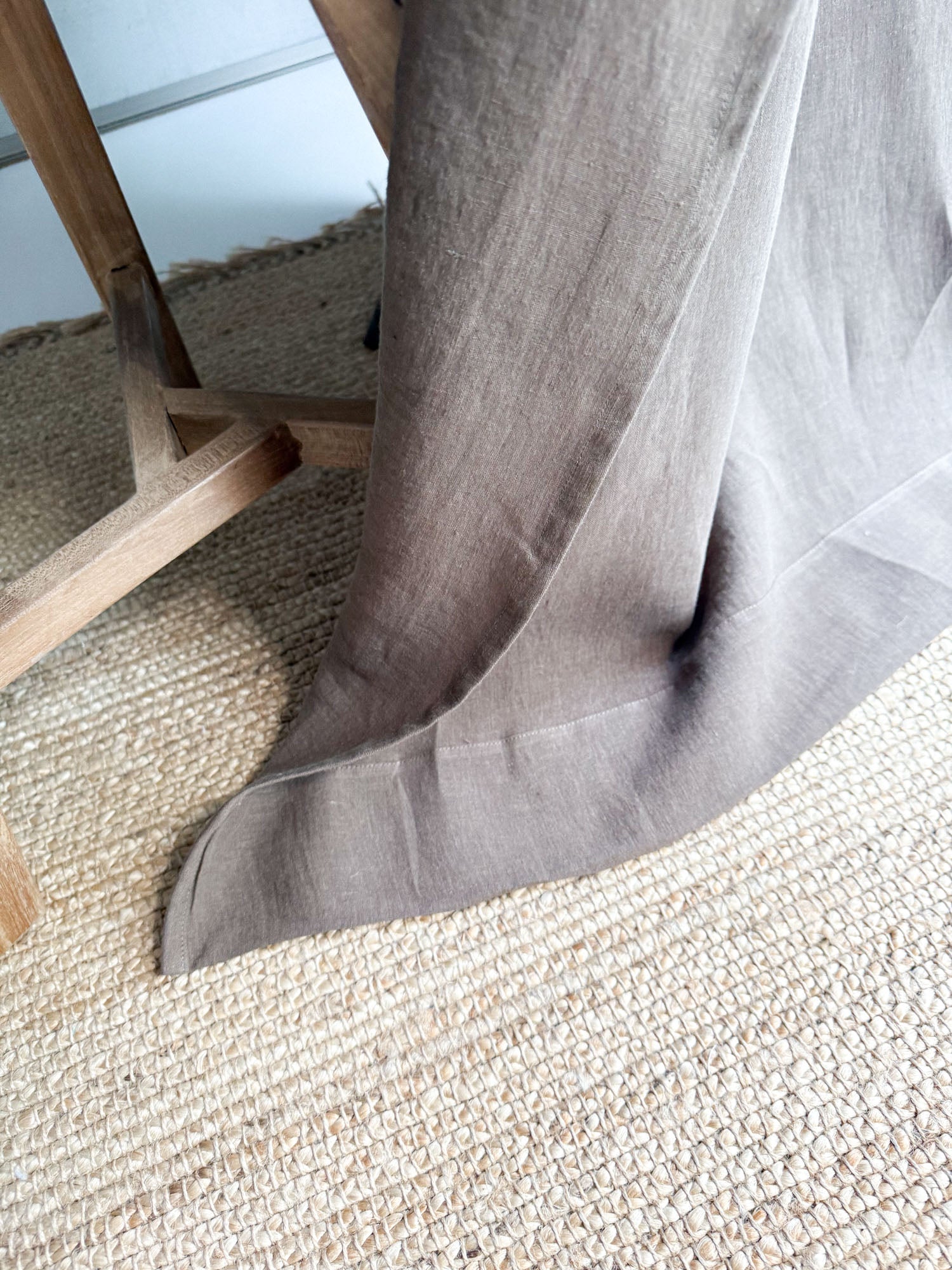 Middenzware linnen gordijnen – Bruin, set van 2