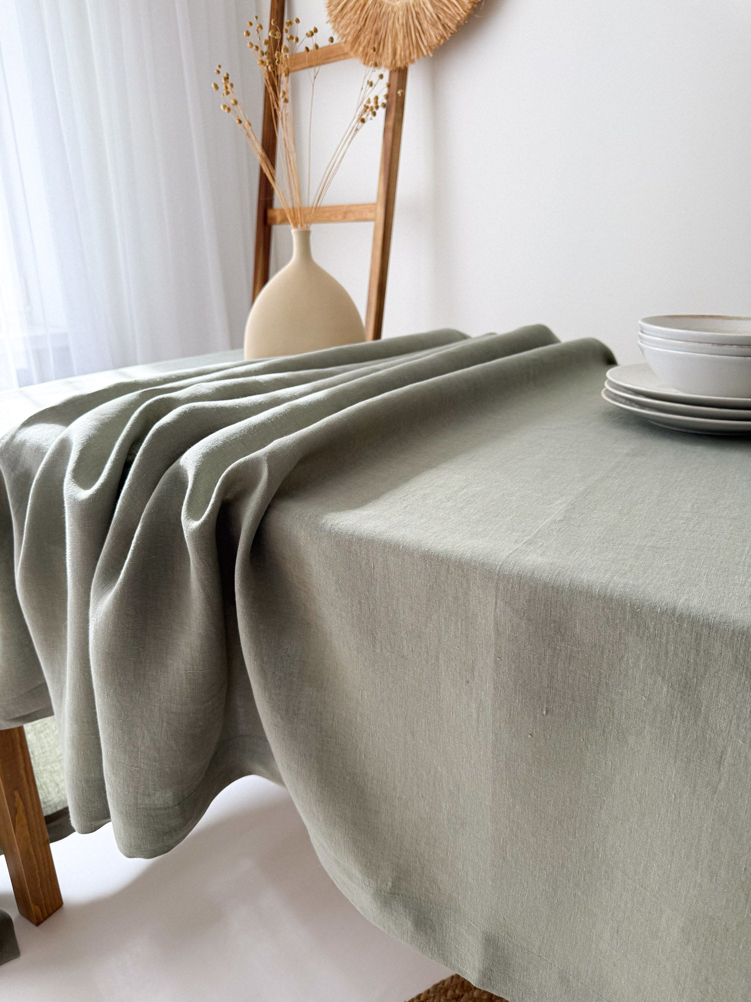 Saliegroen Linnen Tafelkleed