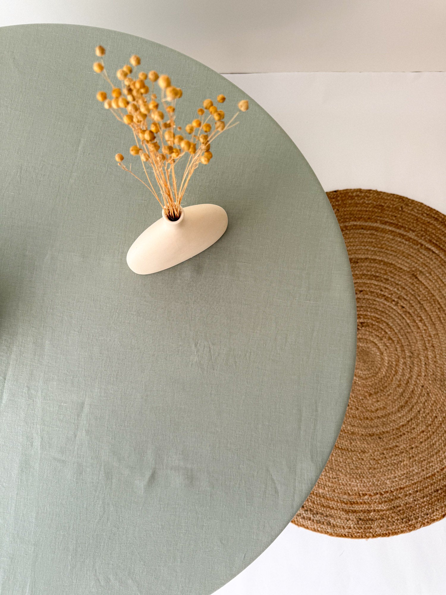 Saliegroen Rond Linnen Tafelkleed met Open Zoomsteek